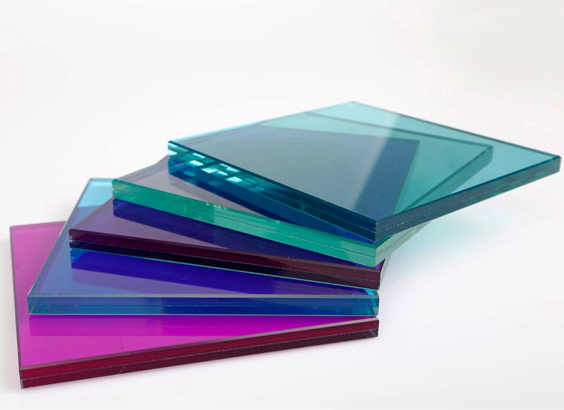 Vidrio laminado teñido