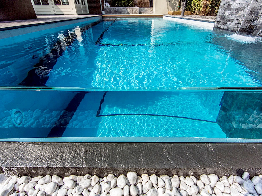Piscina de vidrio