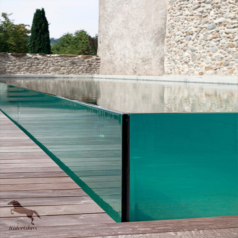 Piscina de vidrio