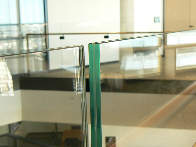 Vidrio laminado templado