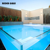 Piscina de vidrio